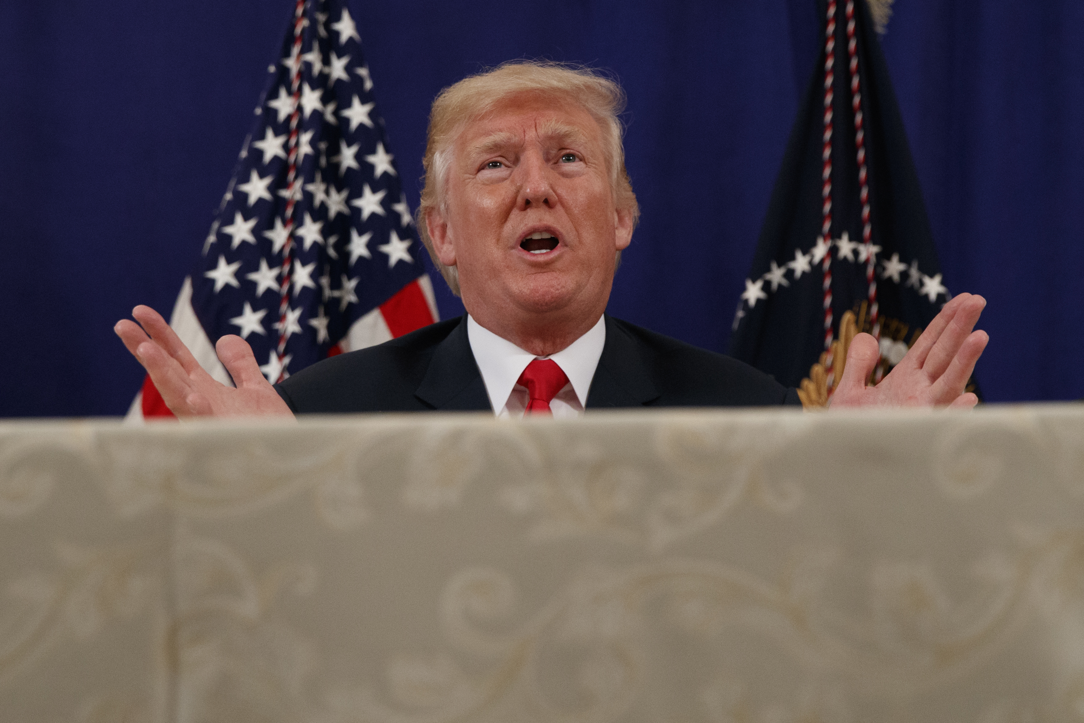 White House clarifies: We condemn all violence