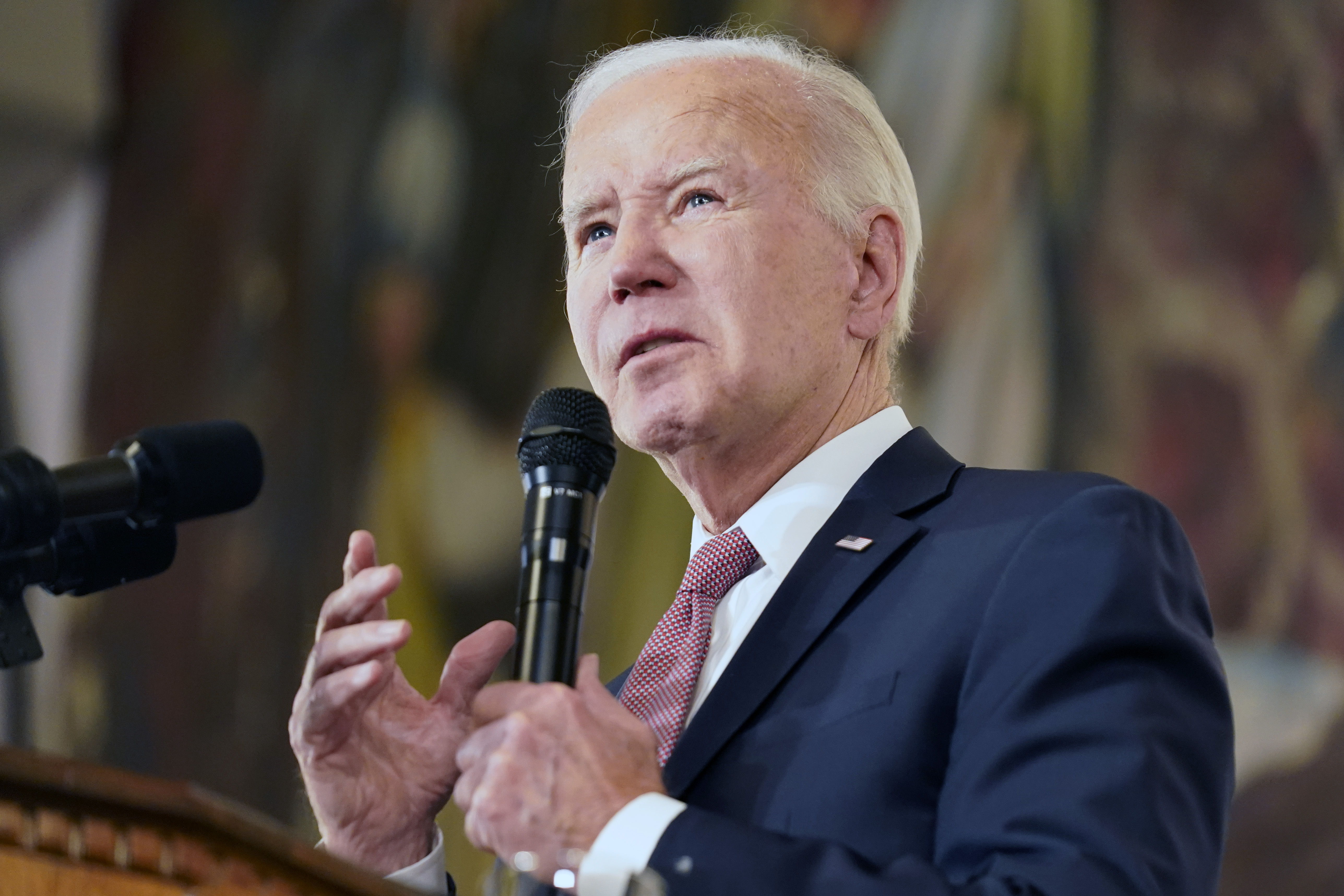 Biden's Shrinking Hispanic Vote
