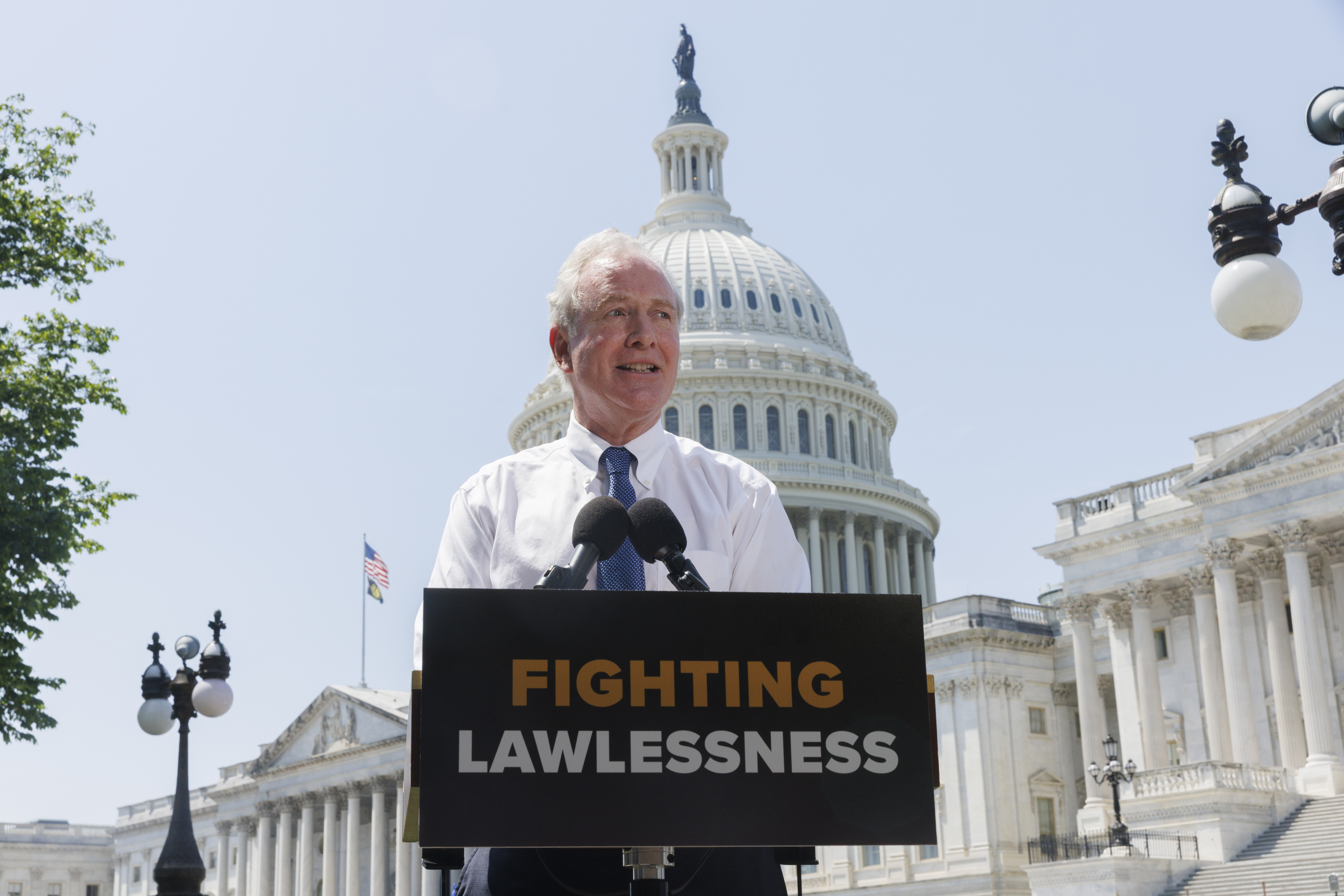 The Democrats' Very Strange Bedfellows