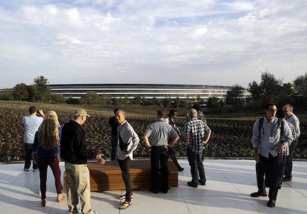 An Arrest at Apple Shows How Corporate Spies Worm Their Way Into the System