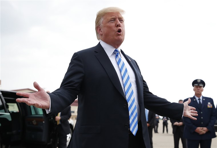 Trump Doesn't Rule Out Pardoning Manafort