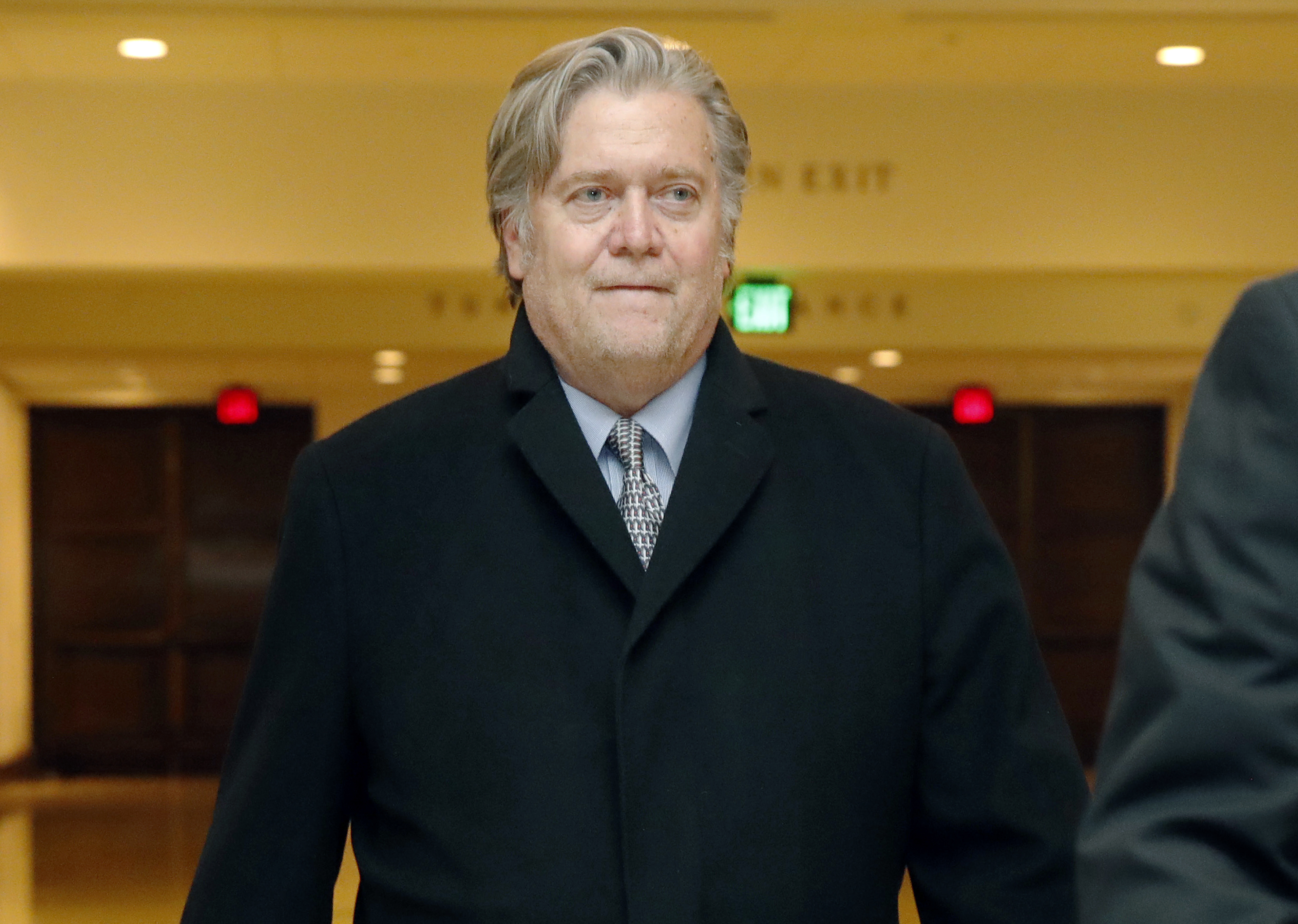 Mueller Subpoenas Steve Bannon in Russia Probe