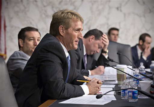 Blasting Trump, Arizona's Jeff Flake Announces He's Leaving Senate