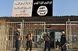 Despite Airstrikes, ISIS Appears to Hold Its Ground in Iraq